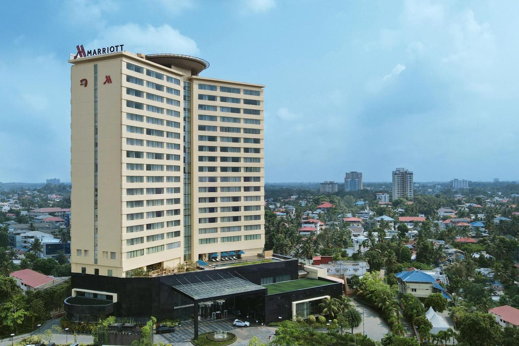 Kochi Marriott Hotel Kültér fotó Marriott Hotel in Dar es Salaam