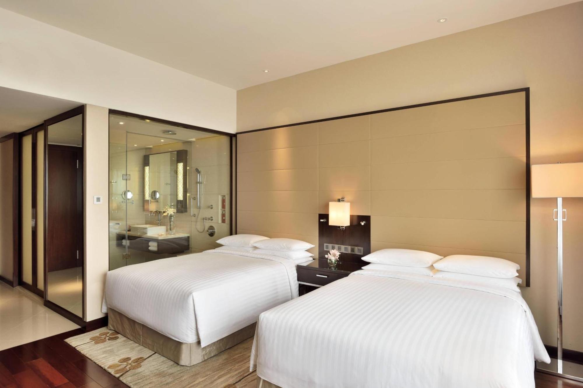 Kochi Marriott Hotel Kültér fotó Deluxe Room