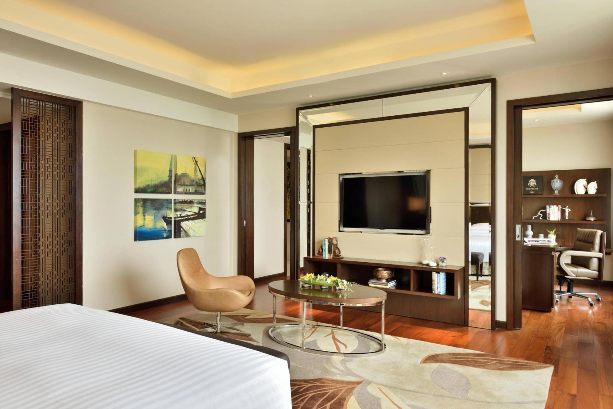 Kochi Marriott Hotel Kültér fotó Suite at the hotel